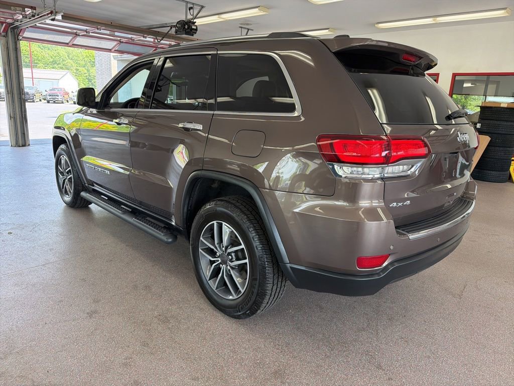 Used 2020 Jeep Grand Cherokee Limited AWD/4WD image 25