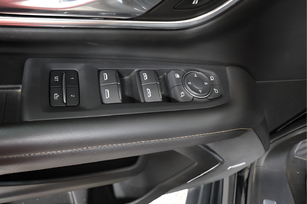 Used 2024 Chevrolet Tahoe Premier w/ Advanced Technology Package AWD/4WD image 22
