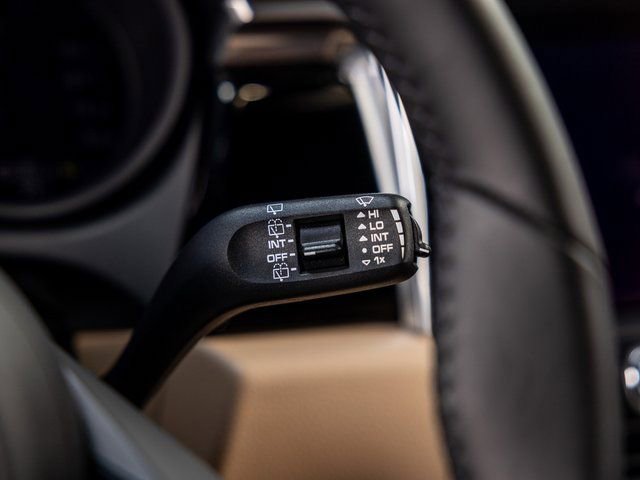 Certified 2025 Porsche Macan S image 51