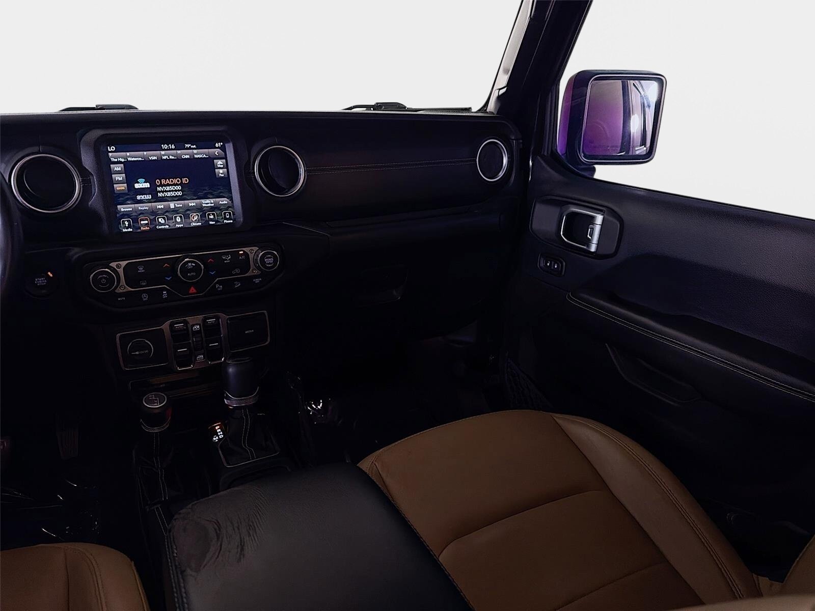 Used 2019 Jeep Wrangler Unlimited Sahara AWD/4WD image 22