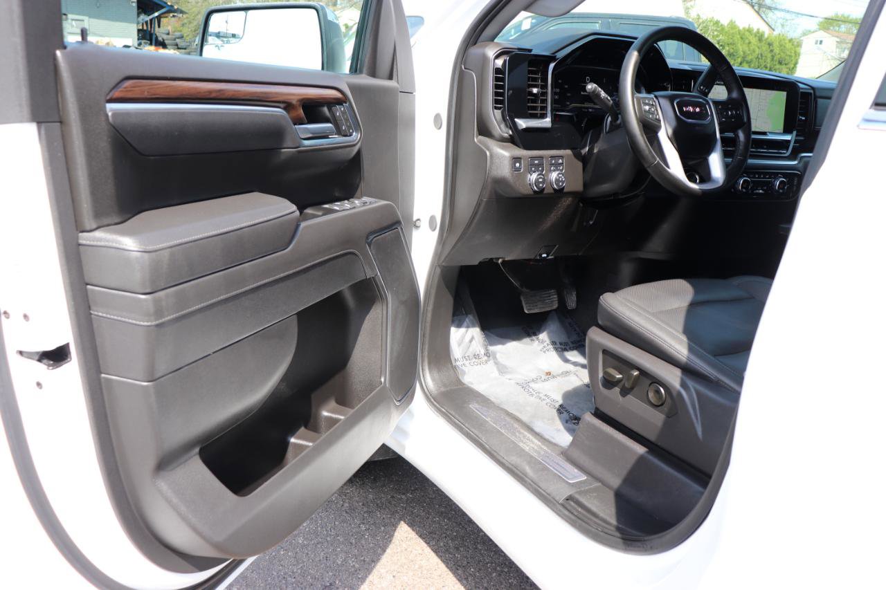 Used 2025 GMC Sierra 1500 SLT AWD/4WD image 10
