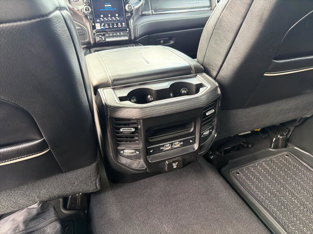 Used 2022 RAM 3500 Limited AWD/4WD image 22