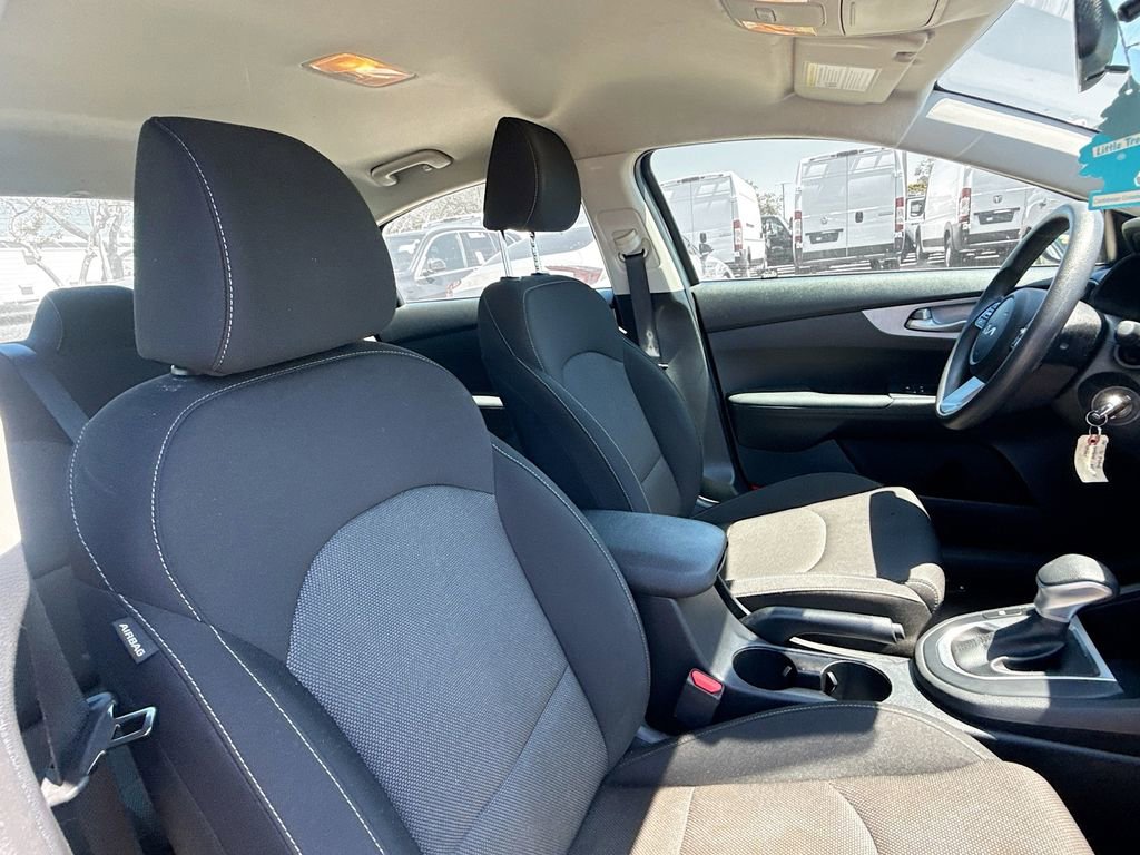 Used 2024 Kia Forte LX FWD image 29