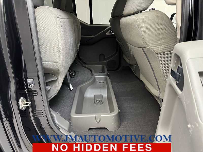 Used 2019 Nissan Frontier SV image 17