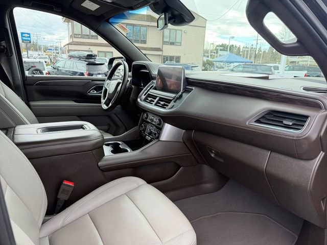 Used 2024 Chevrolet Suburban LT image 45