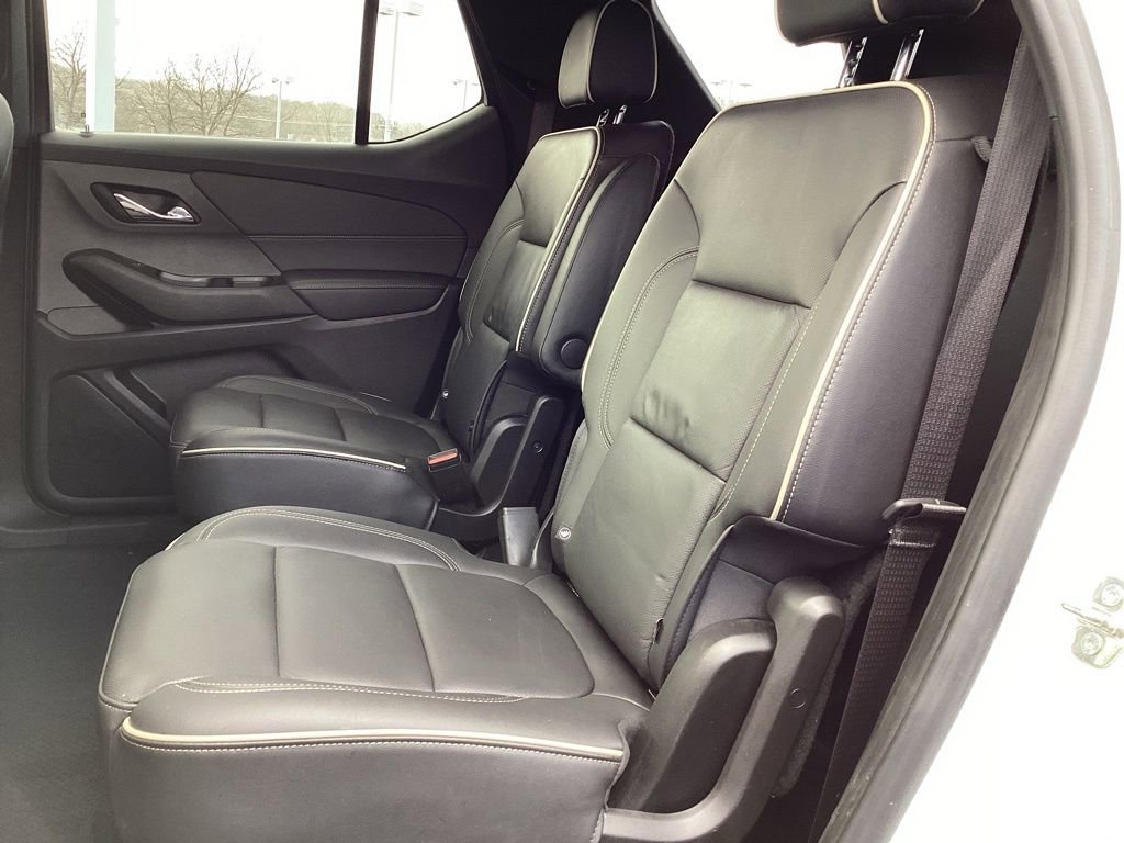 Used 2022 Chevrolet Traverse Premier image 16