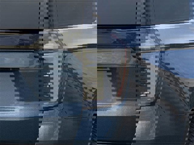 New 2026 Chevrolet Suburban High Country image 11