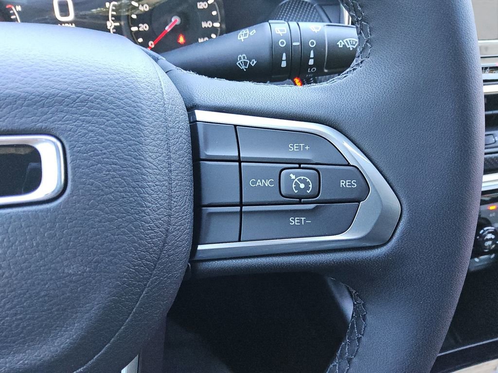 New 2026 Jeep Compass Latitude image 25