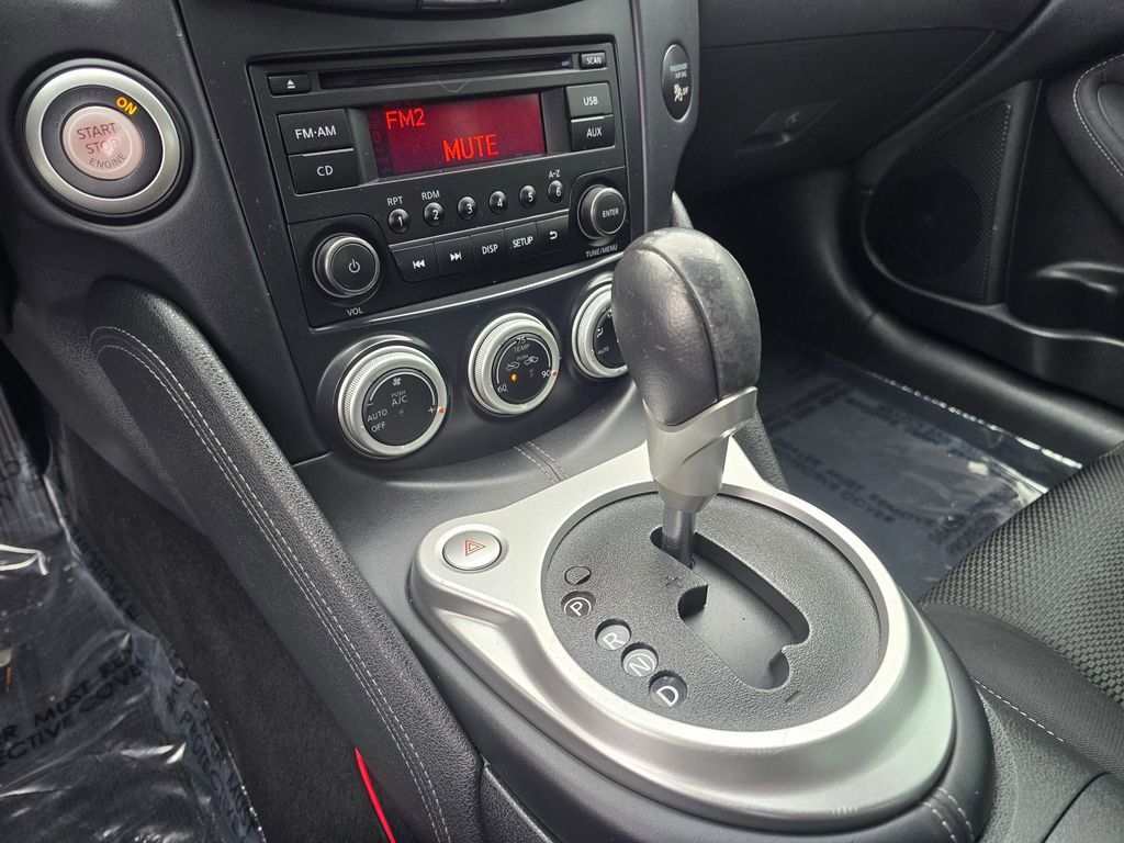 Used 2019 Nissan 370Z Coupe RWD image 17