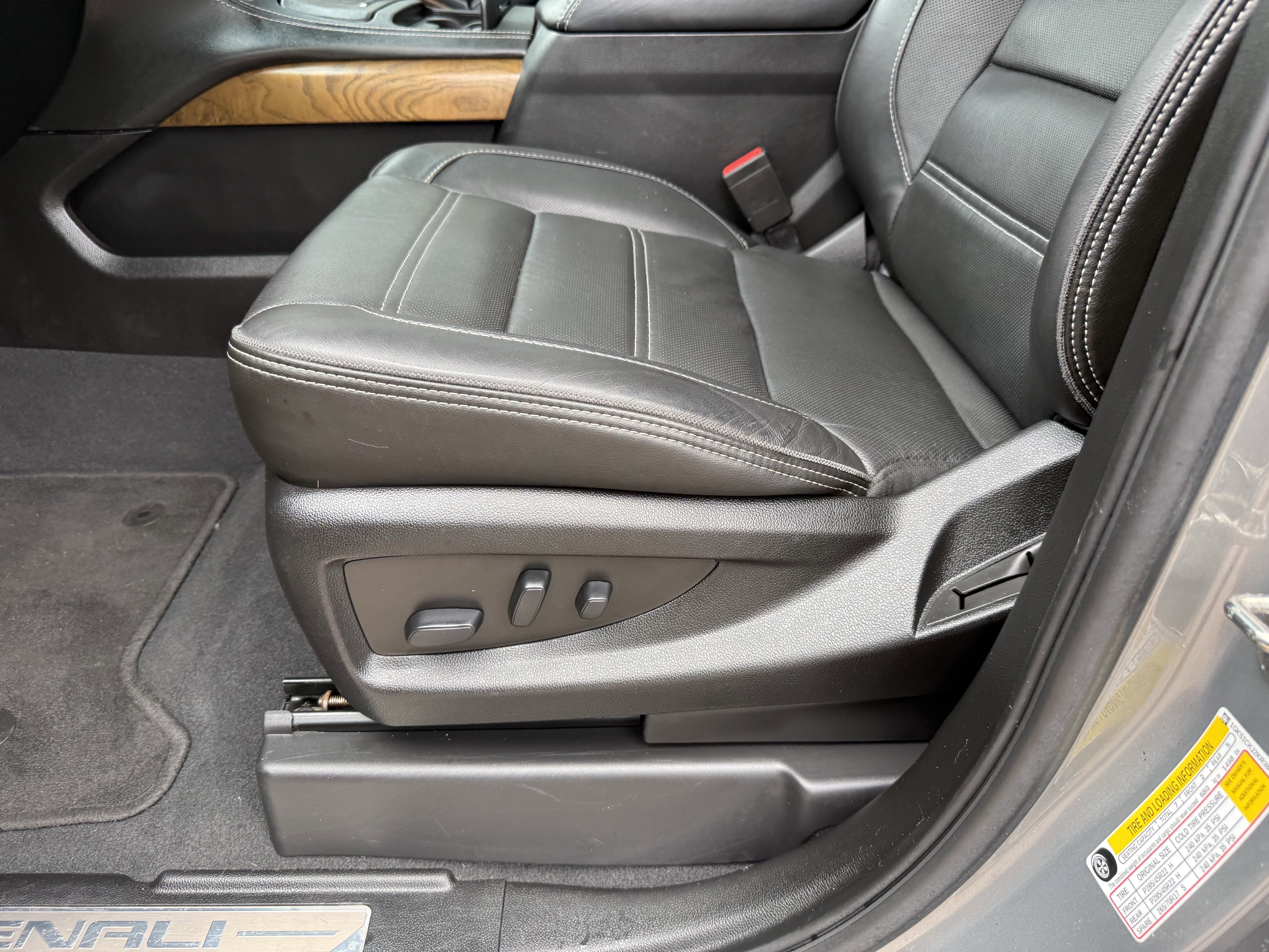 Used 2019 GMC Yukon Denali w/ Denali Ultimate Package image 27