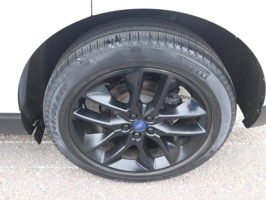 Used 2017 Ford Edge Titanium w/ Equipment Group 301A image 14