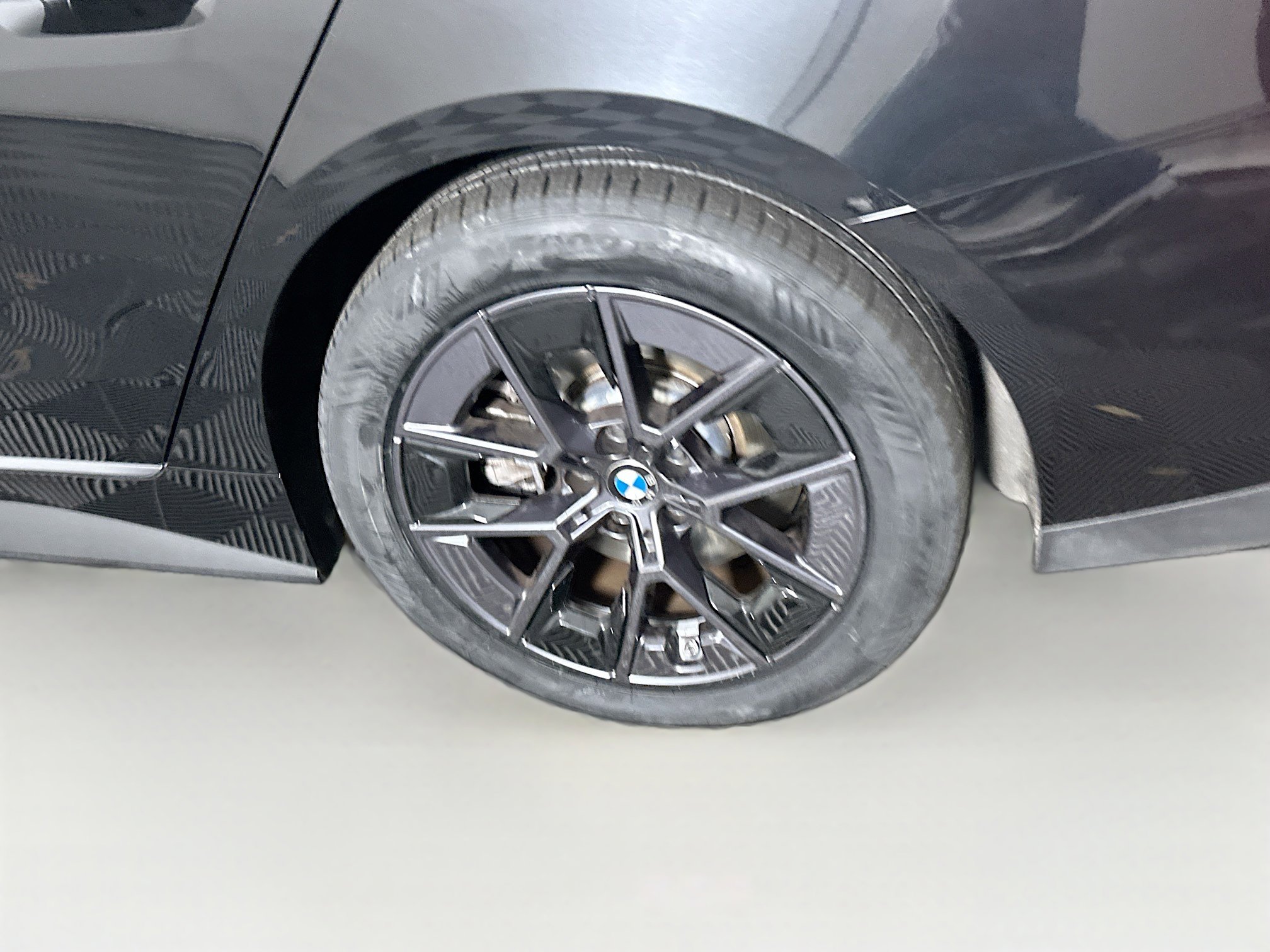 Used 2025 BMW i4 eDrive40 image 11