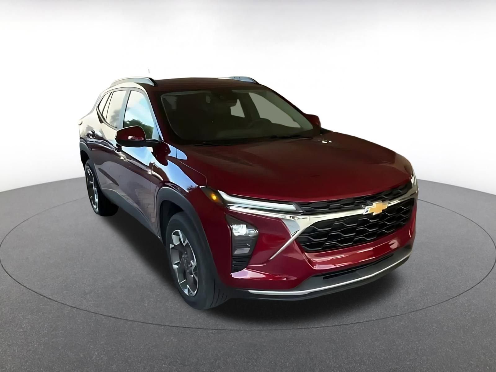 Used 2025 Chevrolet Trax LT w/ LT Convenience Package image 3