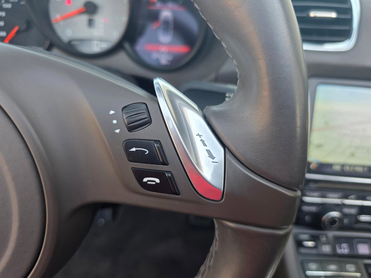 Used 2014 Porsche Boxster S image 38