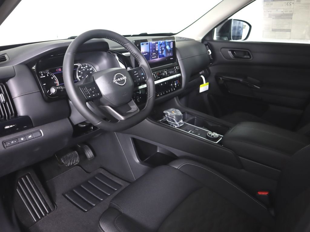 New 2026 Nissan Pathfinder SV image 9