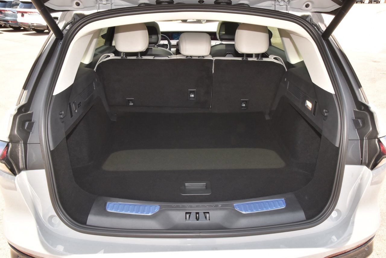 New 2026 Lincoln Nautilus Premier w/ Equipment Group 102A AWD/4WD image 38