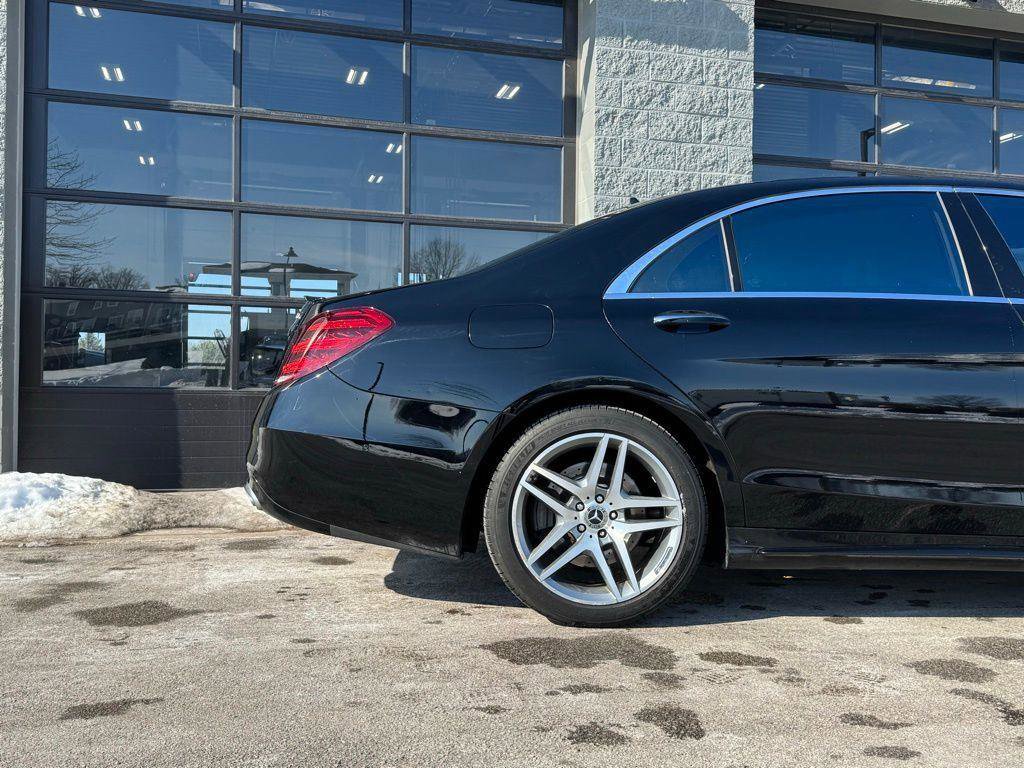 Used 2019 Mercedes-Benz S 560 4MATIC Sedan w/ AMG Line Exterior image 44