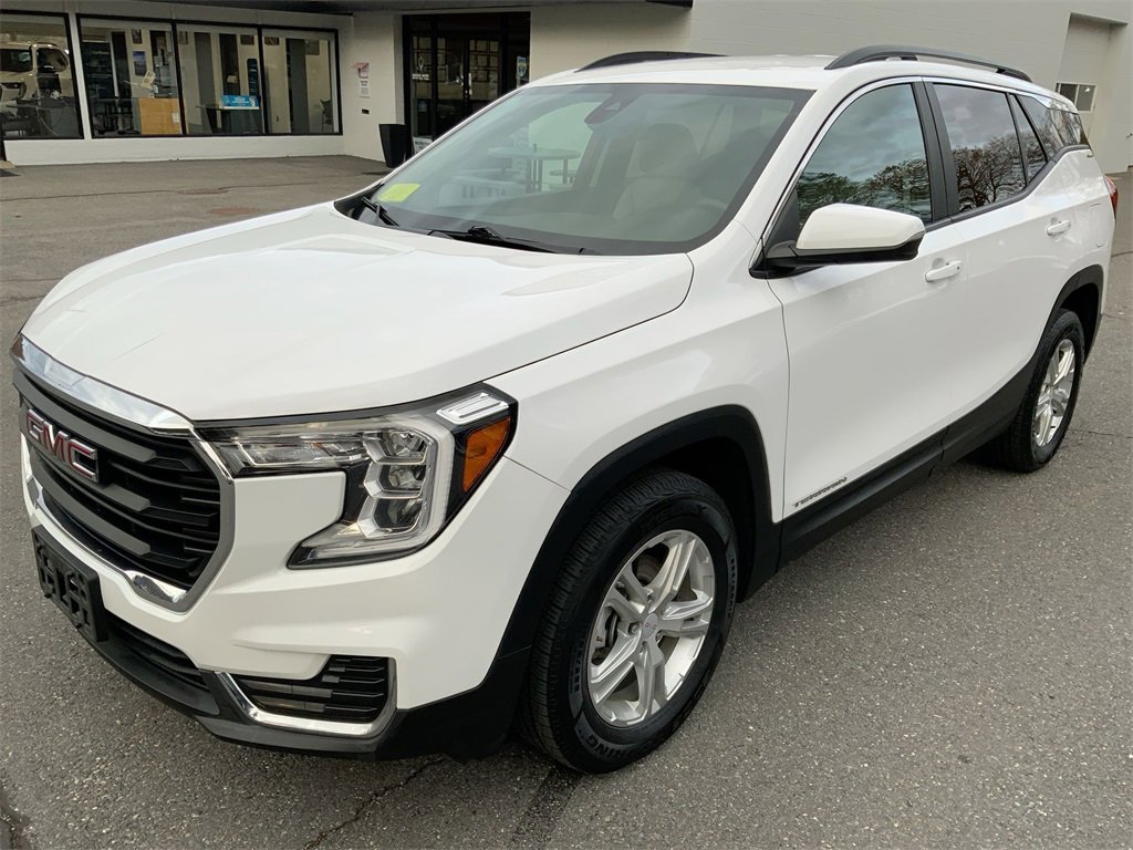 Used 2023 GMC Terrain SLE w/ Driver Convenience Package image 41
