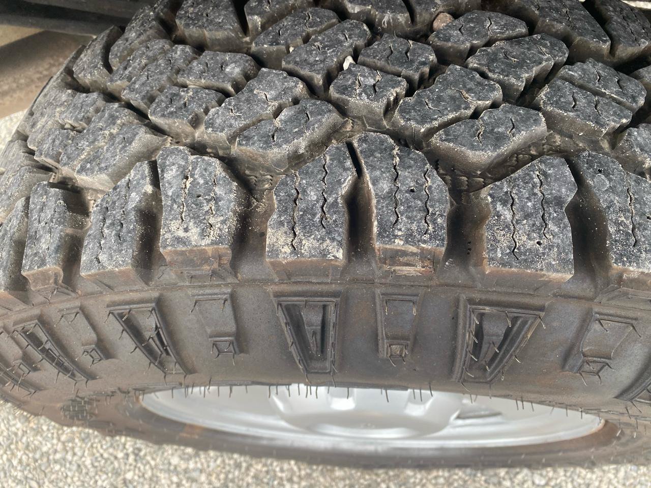 Used 2012 Ford F350 XL w/ Skid Plate Pkg AWD/4WD image 9