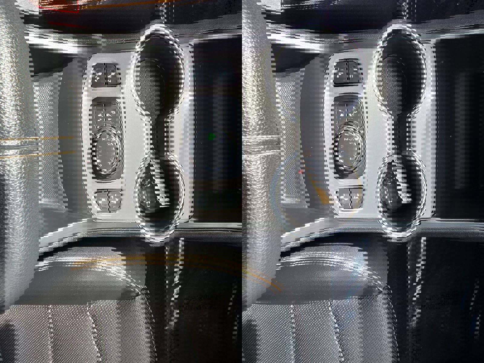 Used 2023 GMC Terrain AT4 image 19