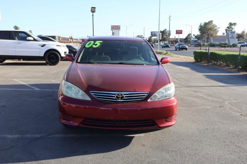 Used 2005 Toyota Camry LE image 2
