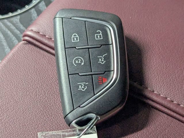 Used 2025 Cadillac Escalade Sport w/ LPO, ONYX Package RWD image 26
