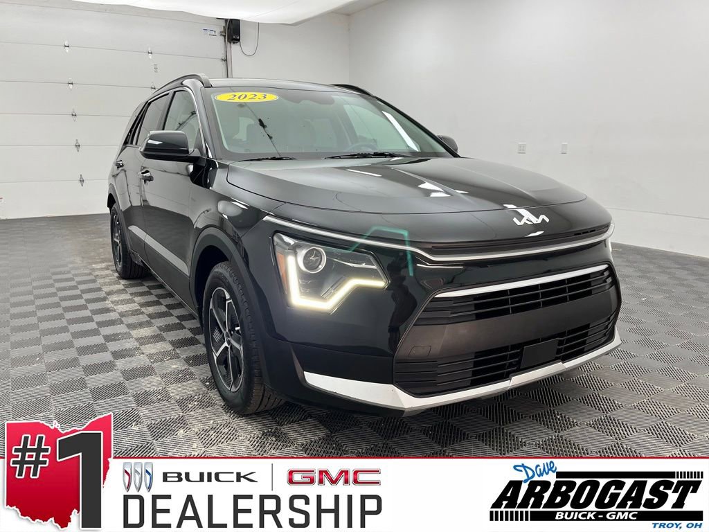 Used 2023 Kia Niro EX