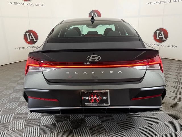 New 2026 Hyundai Elantra SEL Sport Premium FWD image 7