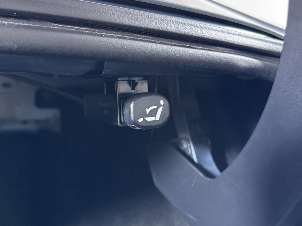 Used 2024 MAZDA MAZDA3 s image 7