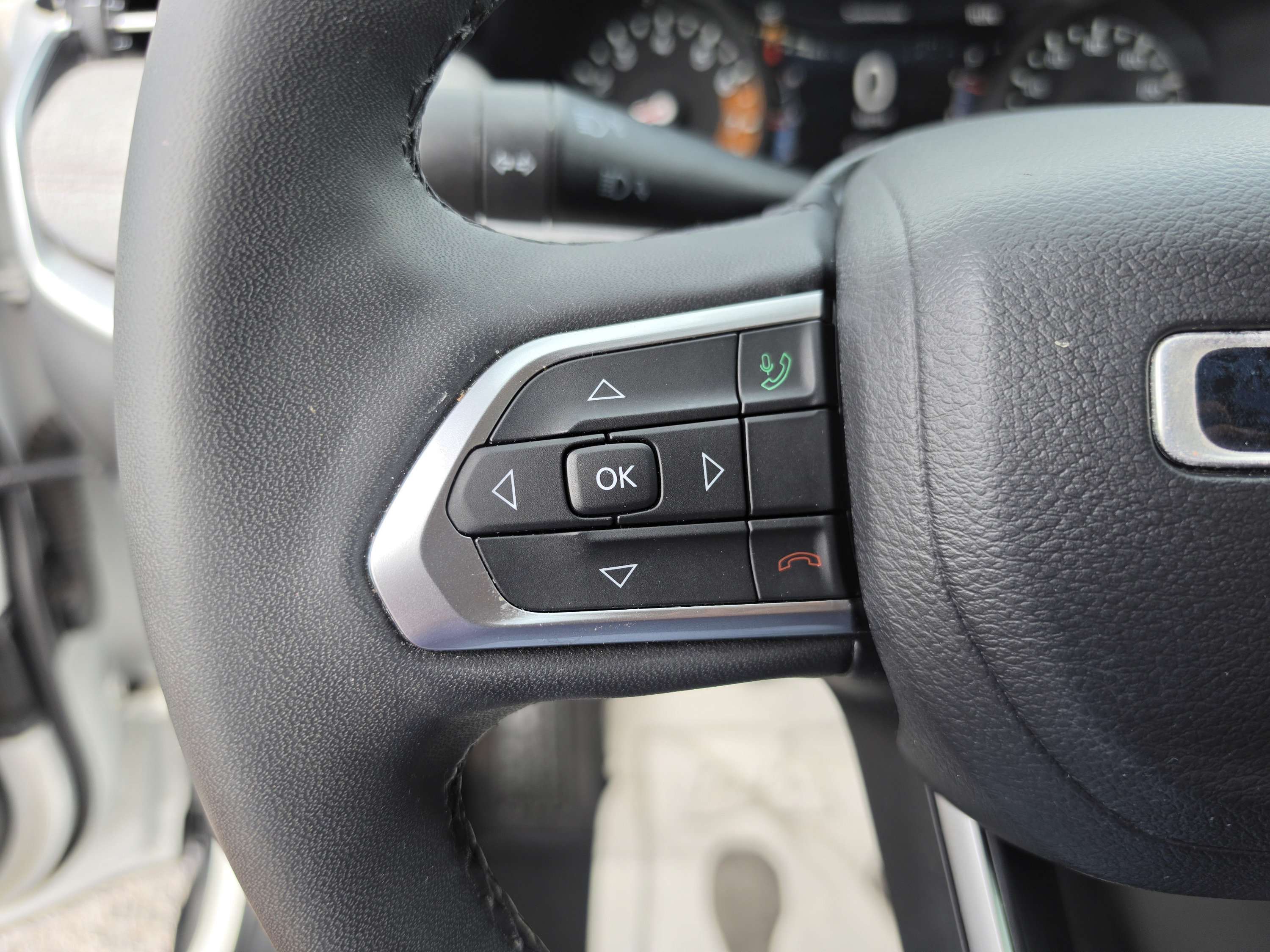 Used 2023 Jeep Compass Latitude AWD/4WD image 32