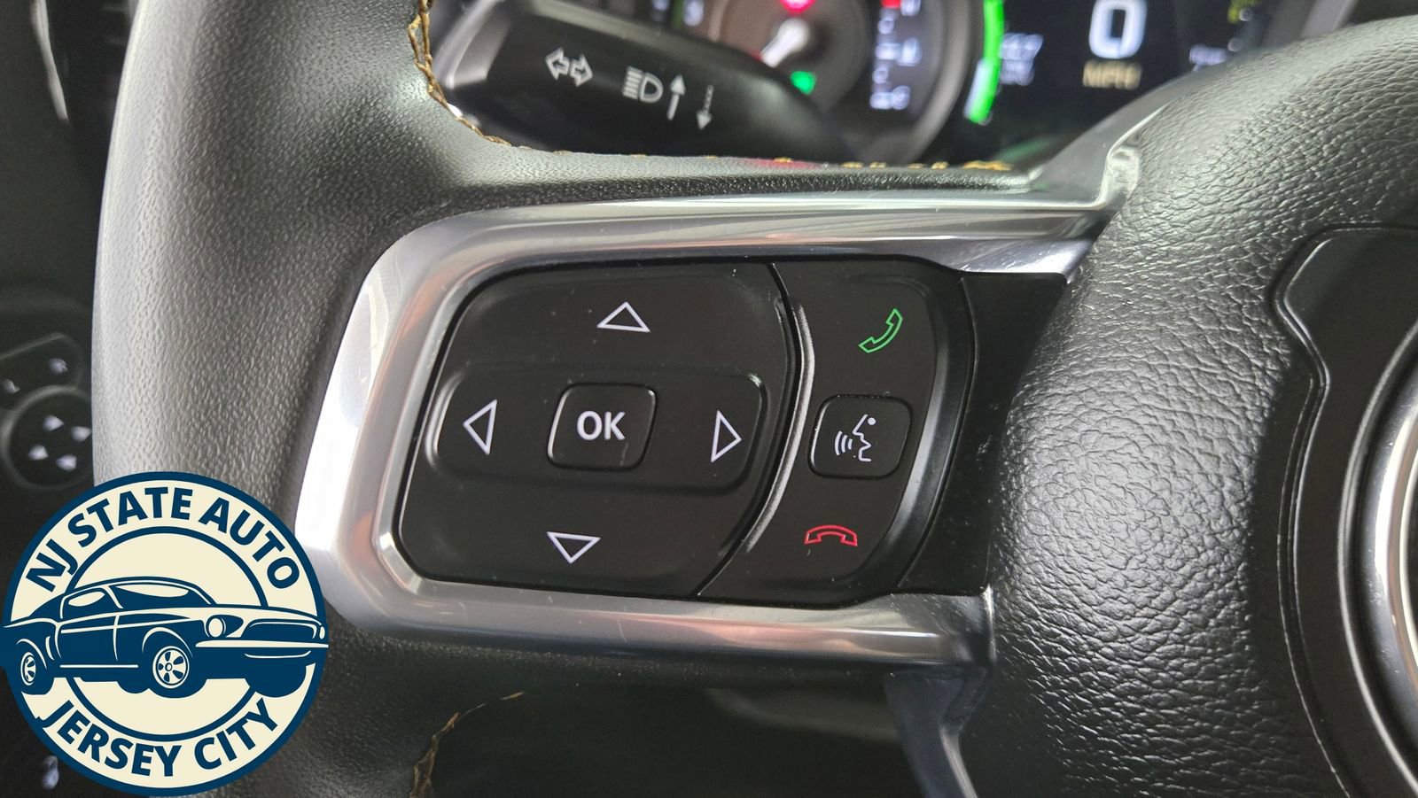 Used 2024 Jeep Wrangler Unlimited Sahara w/ Technology Group image 13