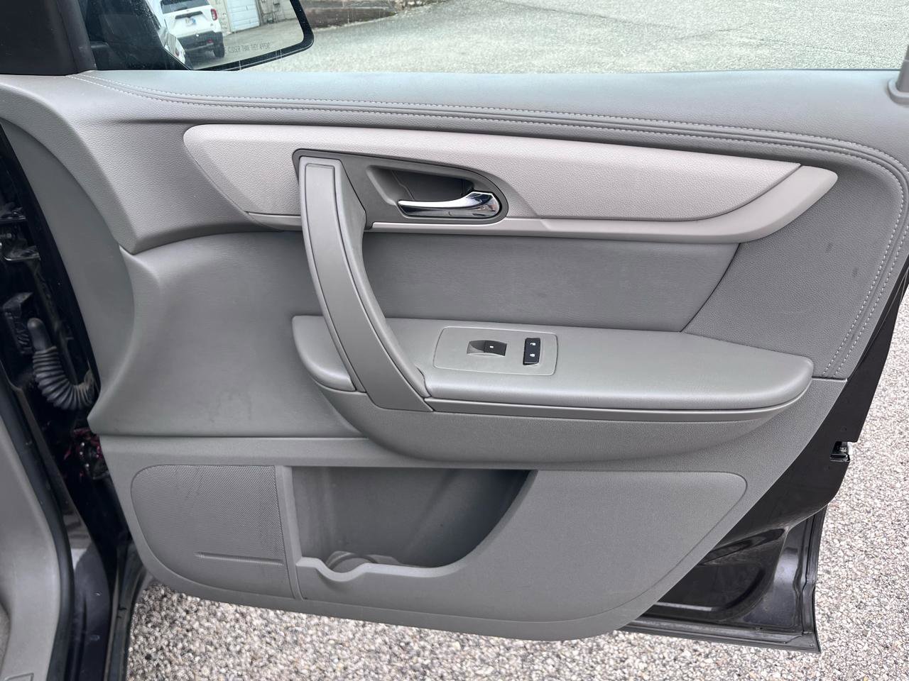 Used 2017 Chevrolet Traverse LS image 18