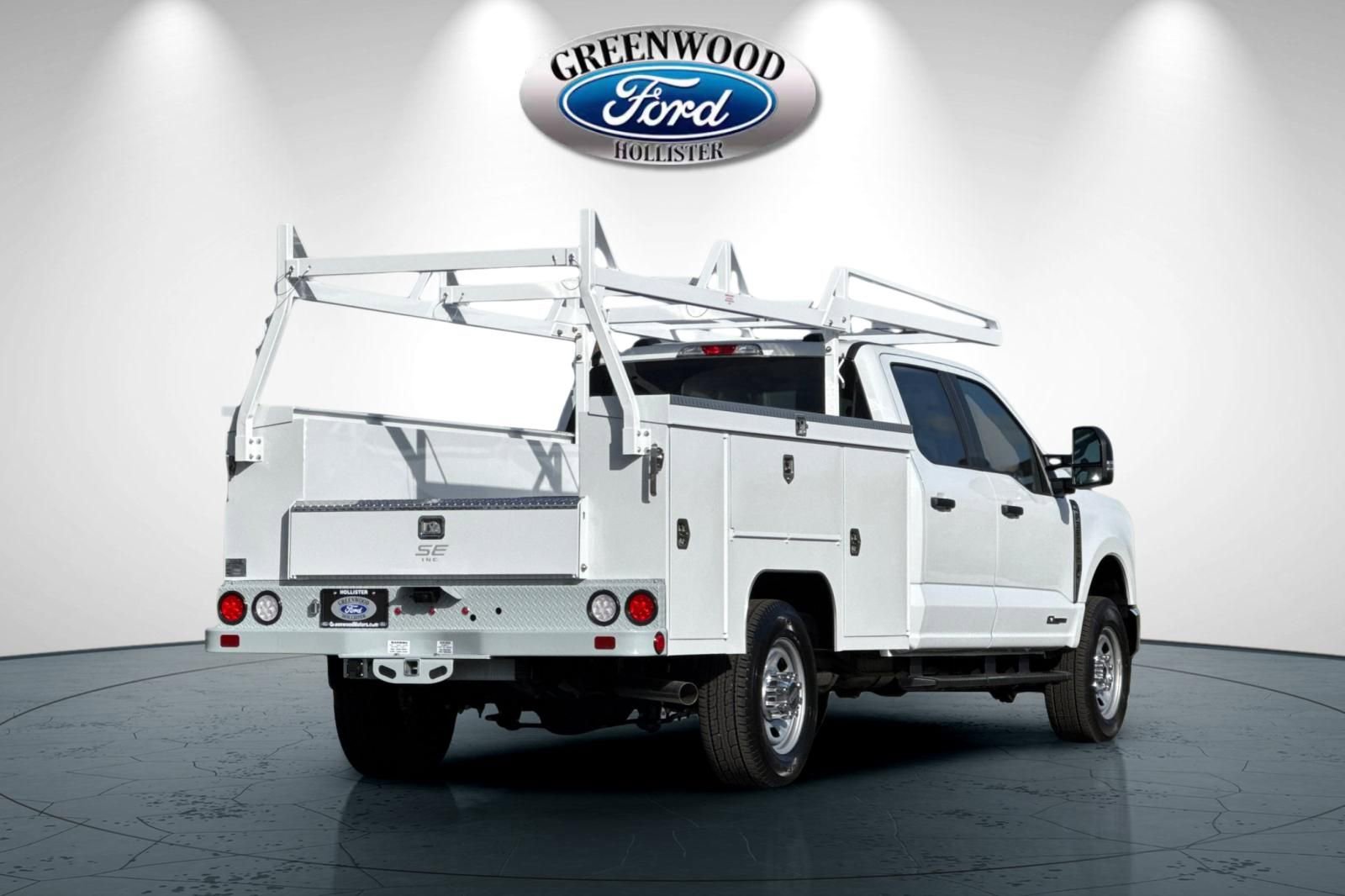 New 2026 Ford F350 XL w/ XL Chrome Package image 4