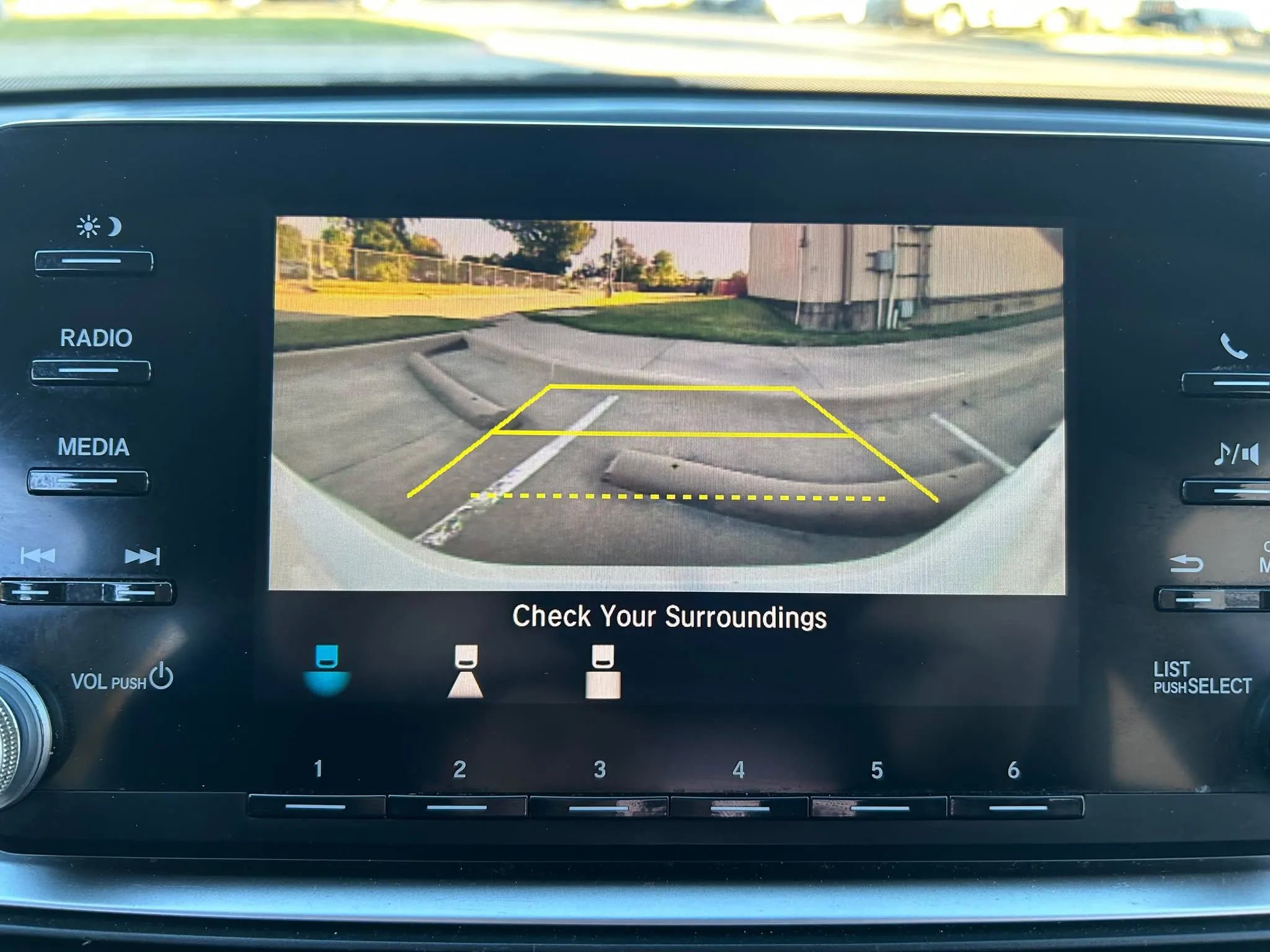 Used 2018 Honda Accord LX image 29