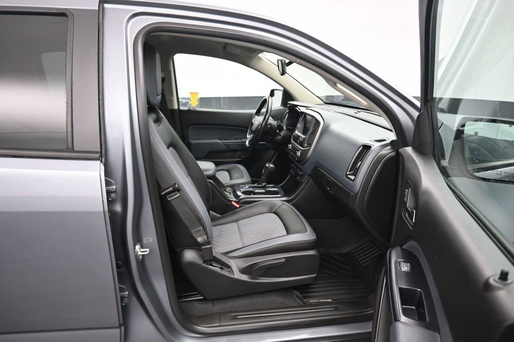 Used 2021 Chevrolet Colorado Z71 w/ Safety Package AWD/4WD image 46