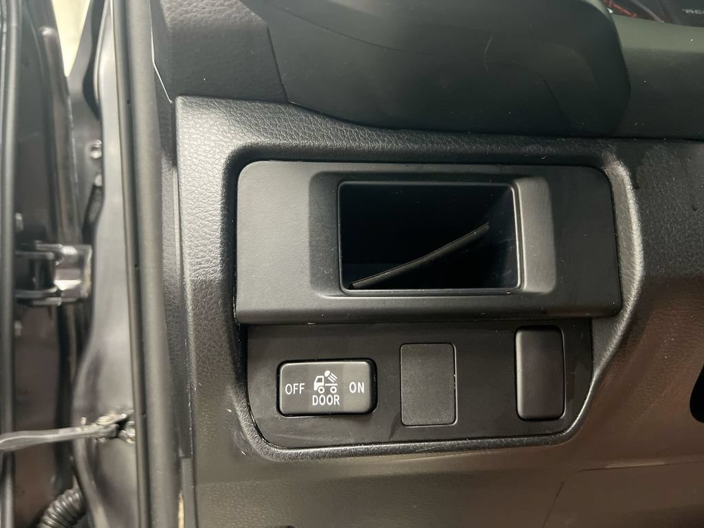 Used 2017 Toyota Tacoma SR w/ Tow Package AWD/4WD image 18