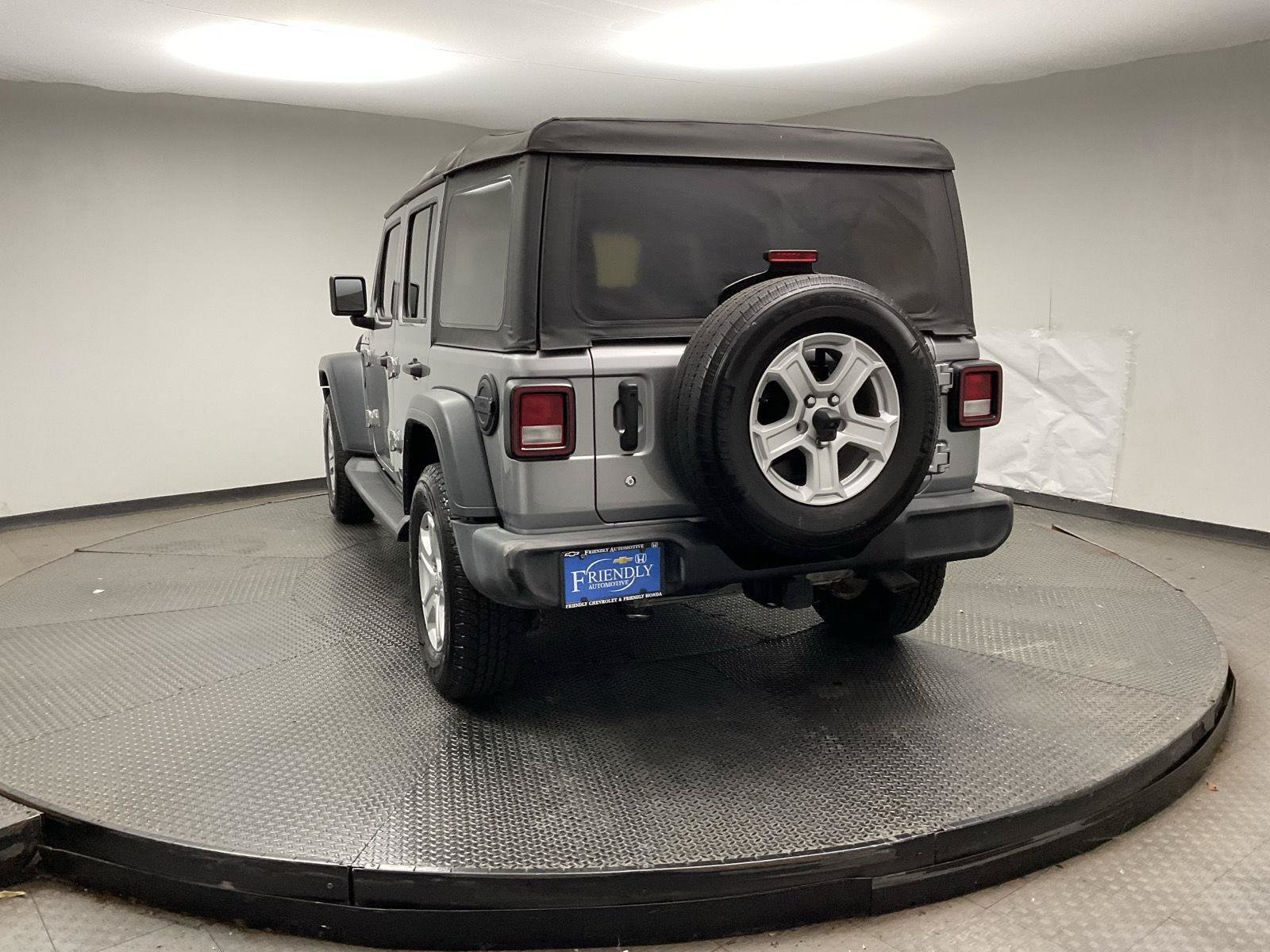 Used 2018 Jeep Wrangler Unlimited Sport S AWD/4WD image 5
