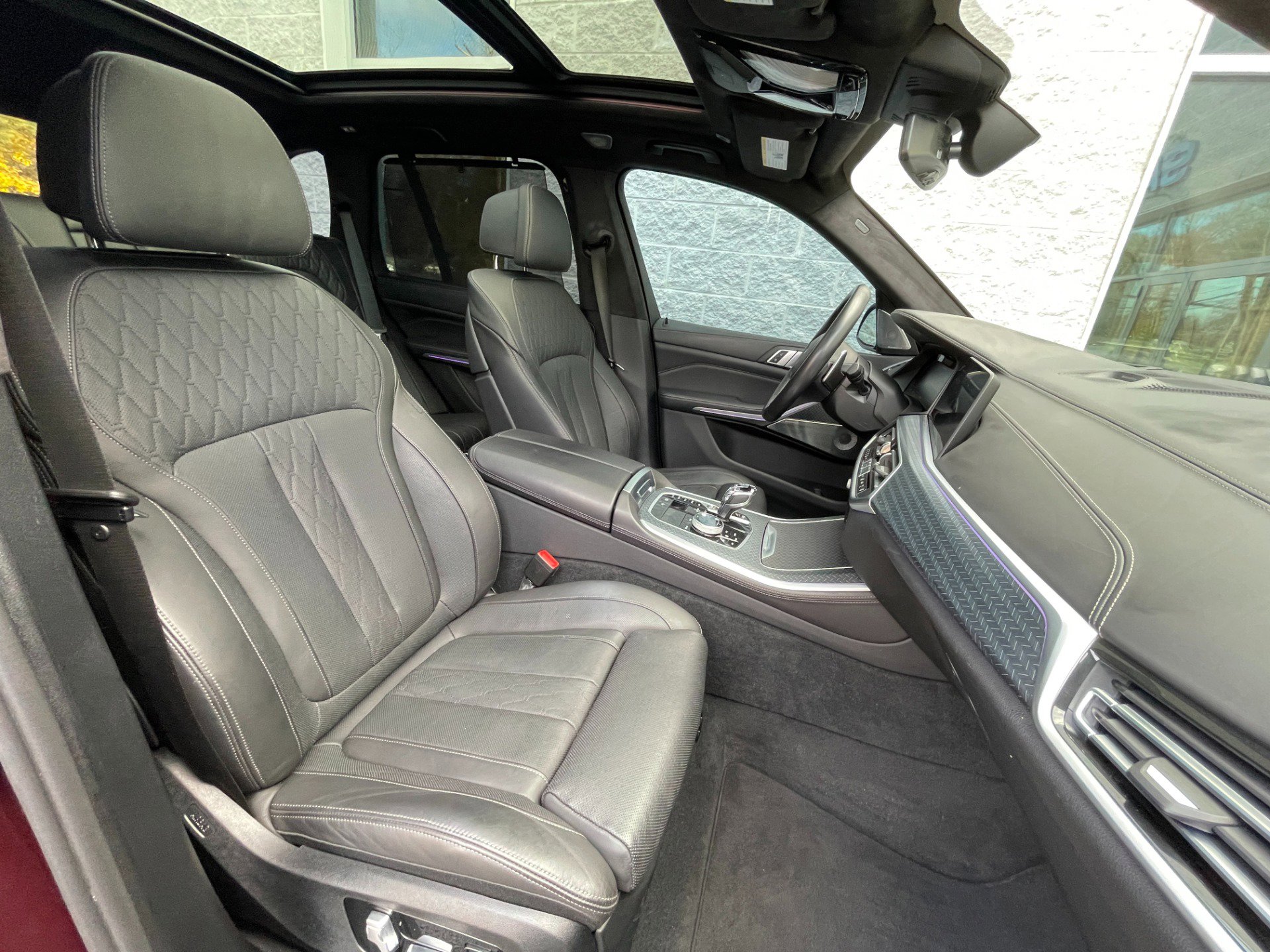 Used 2021 BMW X5 M50i w/ Executive Package image 40