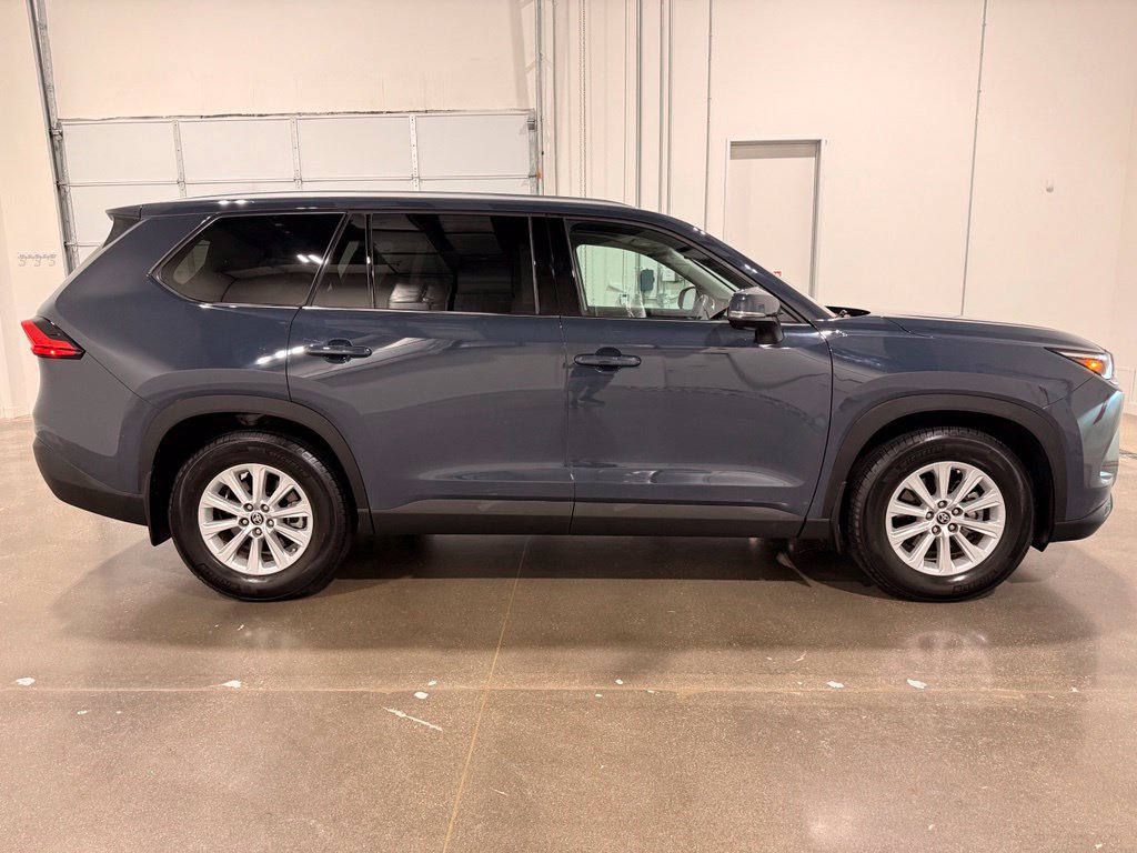 Used 2024 Toyota Grand Highlander AWD image 4