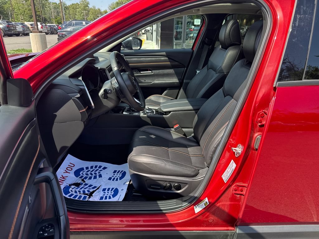 Certified 2025 MAZDA CX-50 AWD 2.5 Turbo w/ Premium Pkg image 22