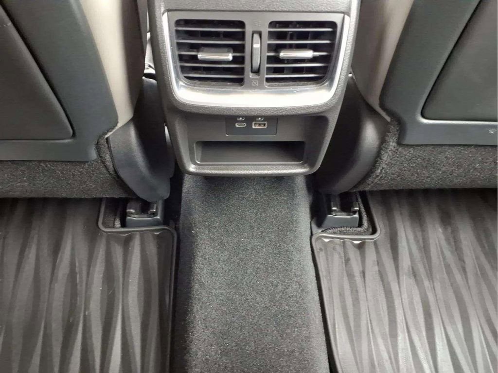 Used 2024 INFINITI QX50 Luxe FWD image 13