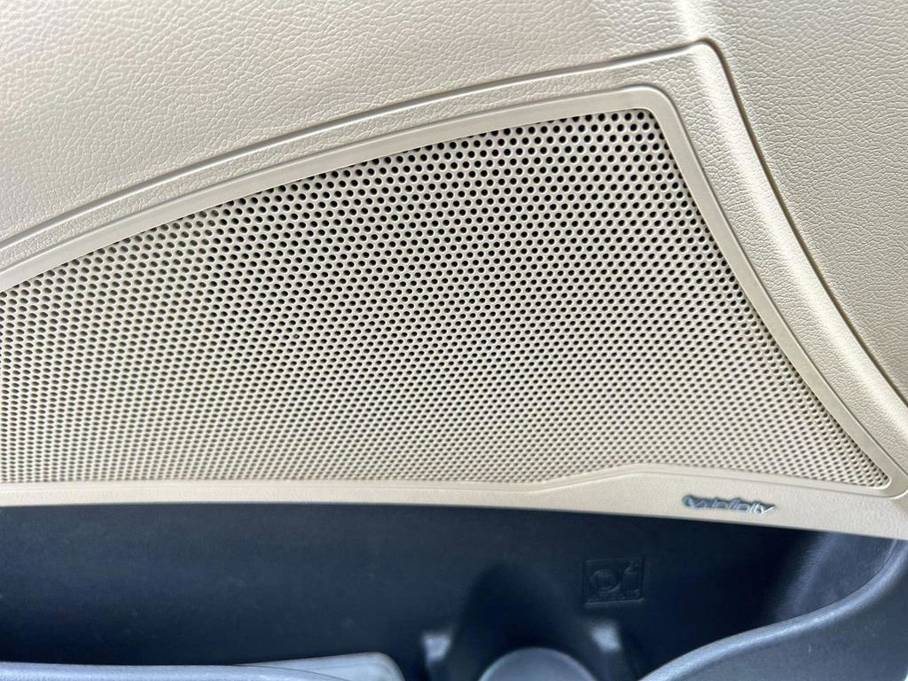 Used 2015 Hyundai Sonata Limited w/ Option Group 02 image 21