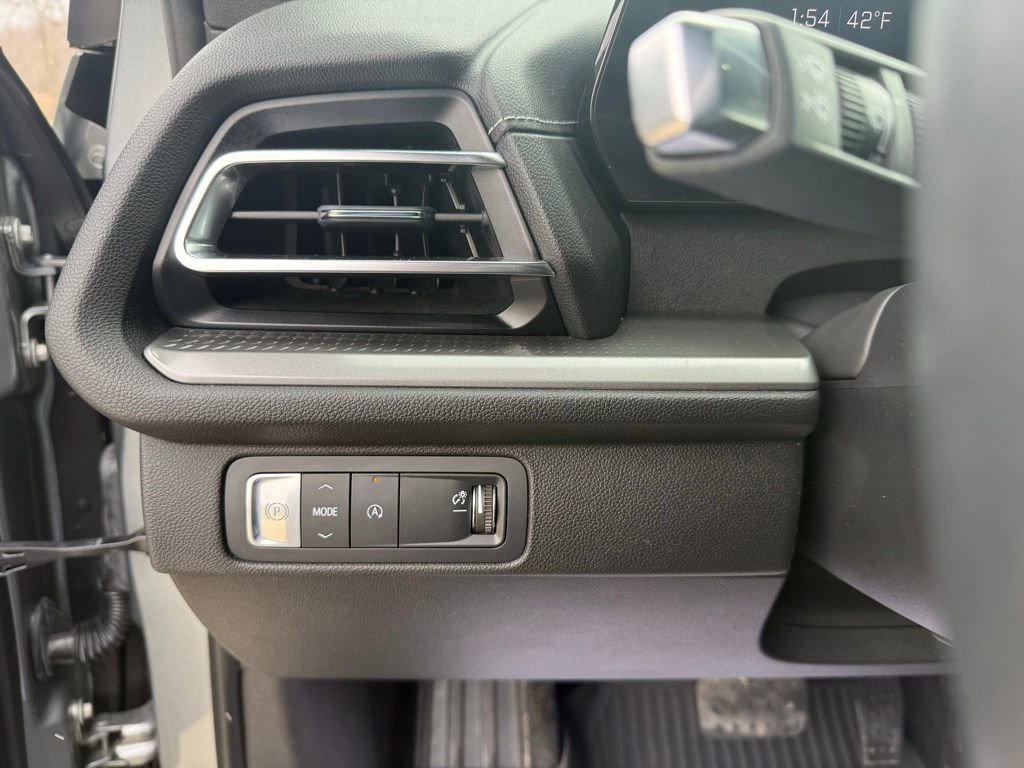 Used 2024 Chevrolet Traverse LS image 36