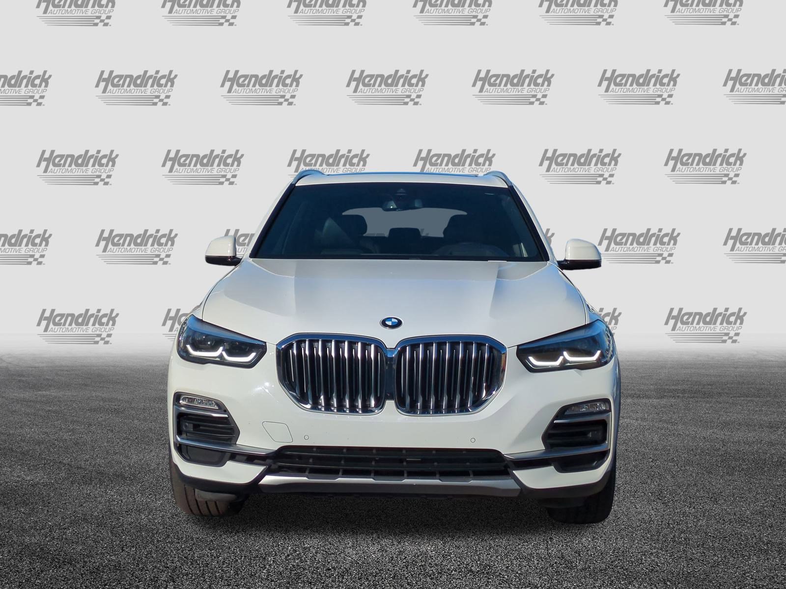 Used 2019 BMW X5 xDrive40i w/ Luxury Seating Package image 3