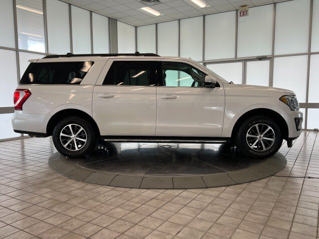 Used 2018 Ford Expedition Max XLT w/ Equipment Group 202A AWD/4WD image 8