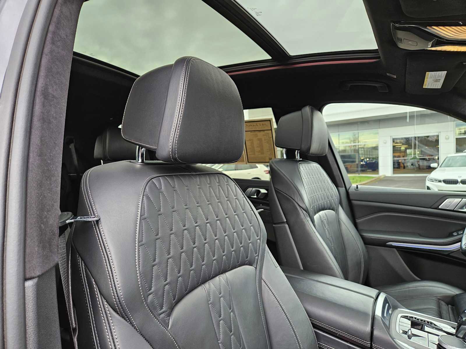 Used 2019 BMW X7 xDrive50i w/ M Sport Package image 13