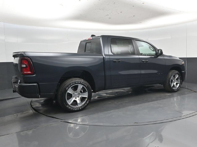 New 2027 RAM 1500 Express RWD image 32