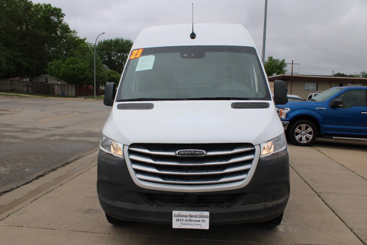 Used 2021 Freightliner Sprinter 2500 RWD image 3