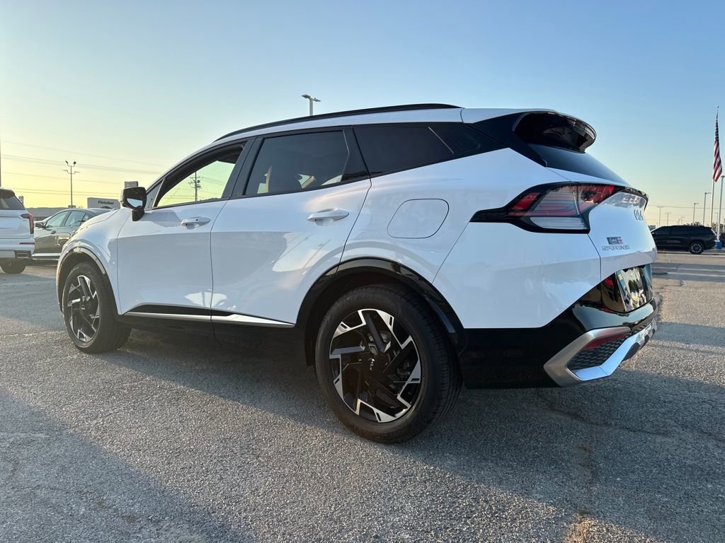 Used 2023 Kia Sportage SX image 3