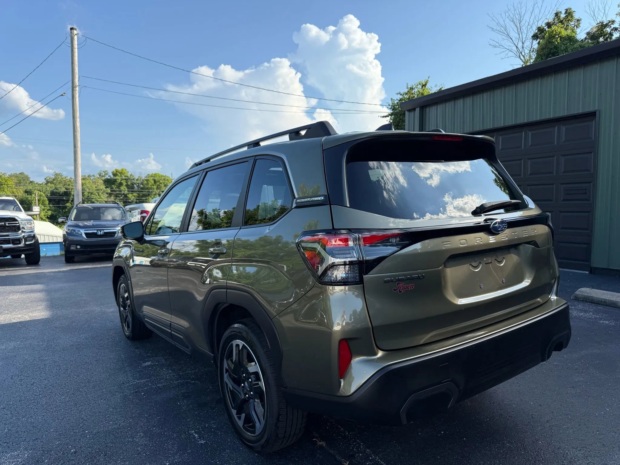 Used 2025 Subaru Forester Limited image 4